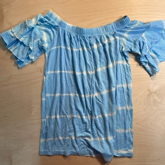 Simply Southern Blouse size Medium (BR) - Picture 13 of 13